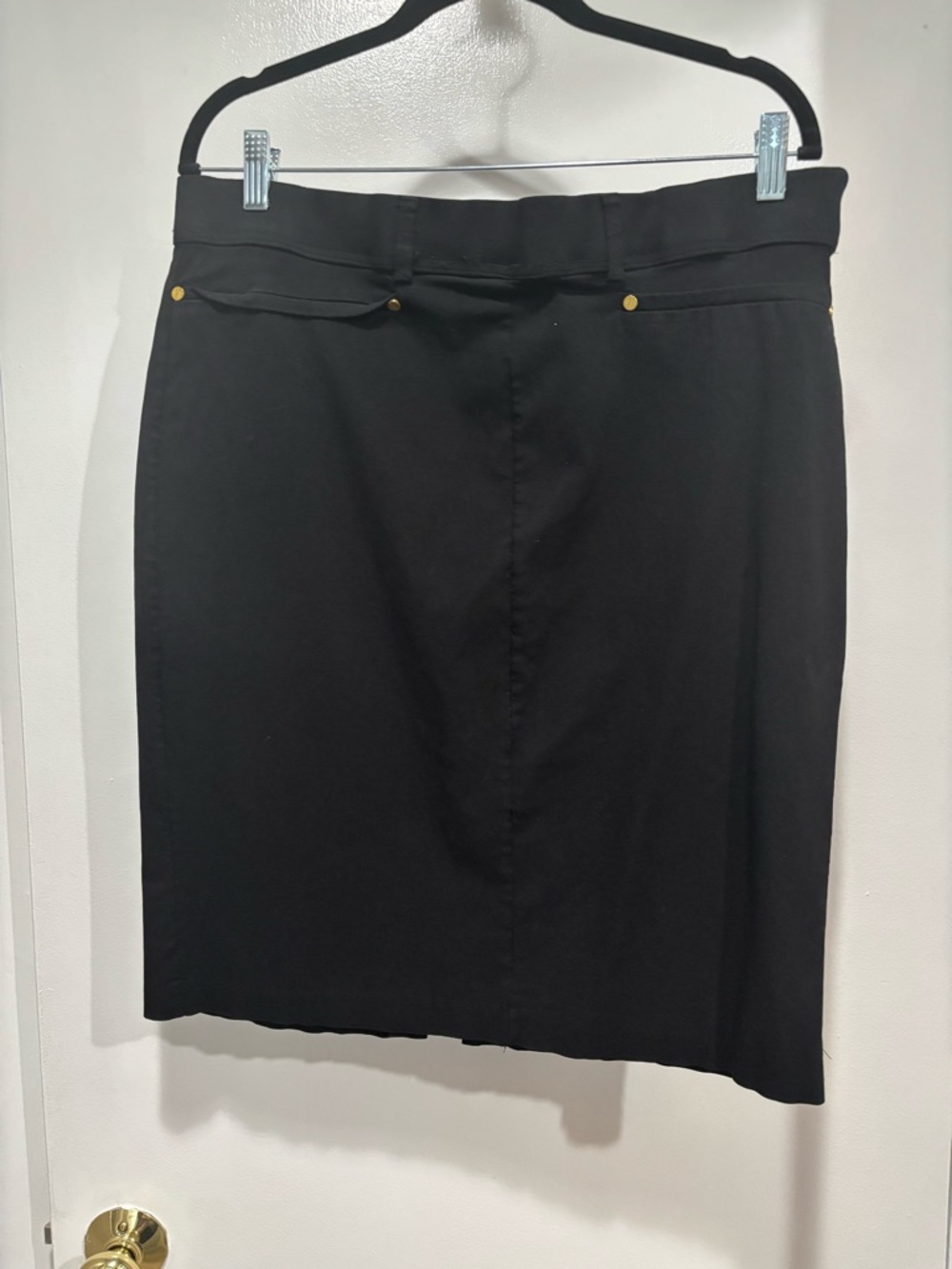 NYCC Classic Black Pencil Skirt with Gold-Tone Stud Detail XL